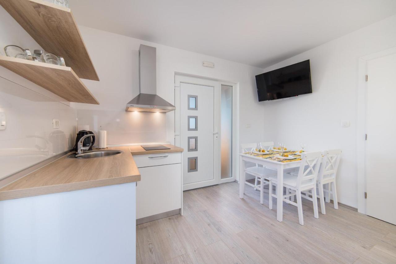 Camping Homes Grot Gradac (Split-Dalmatia) Exterior foto