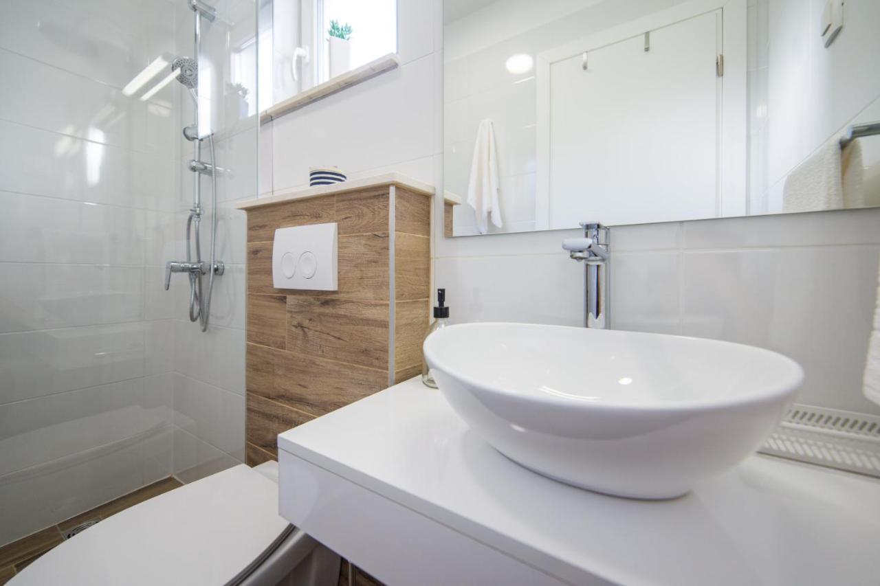 Camping Homes Grot Gradac (Split-Dalmatia) Exterior foto