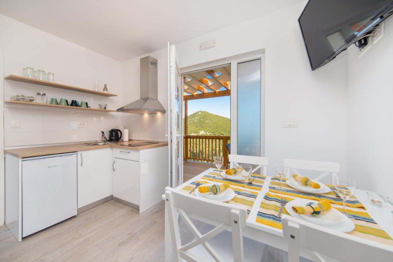 Camping Homes Grot Gradac (Split-Dalmatia) Exterior foto