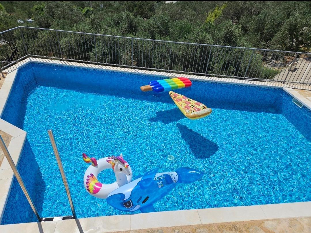 Camping Homes Grot Gradac (Split-Dalmatia) Exterior foto